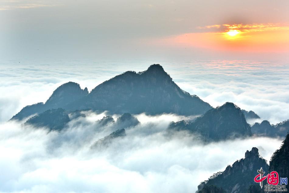 赢博体育五一旅逛举荐：黄山影相师撰写的旅逛攻略(图)(图2)