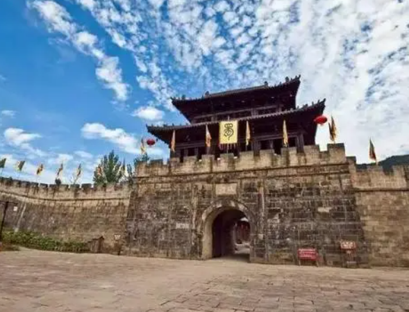 四海云逛凉山旅逛攻略必去景点：赢博体育泸山(图5)