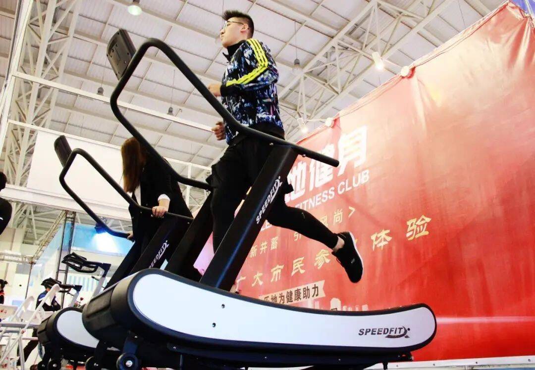 强壮赢博体育山东举动｜威海强壮都邑修理“步步高”(图1)