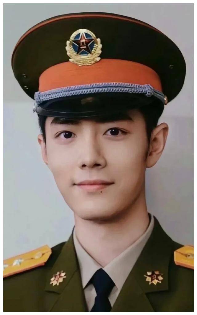 肖战：文娱与时尚新宠众彩魅力明灭舞台赢博体育(图2)