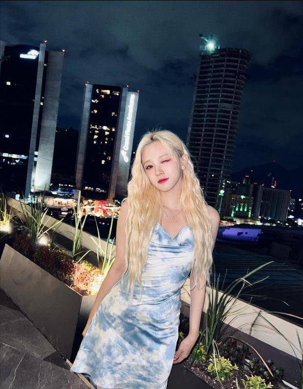 文娱圈最赢博体育时尚的这些辣妹身段一流格外辣到了每局部内心(图31)