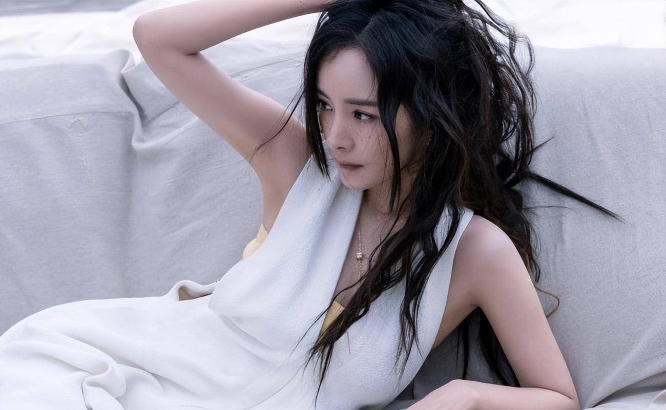 文娱圈这些具有绝品身段的女明星杨幂时尚张雨绮时尚太绝了赢博体育(图1)